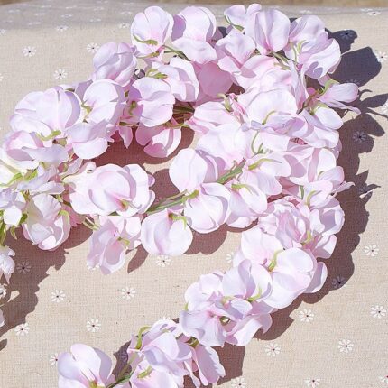 Simulation de décor de scène fleurs et fleurs artificielles